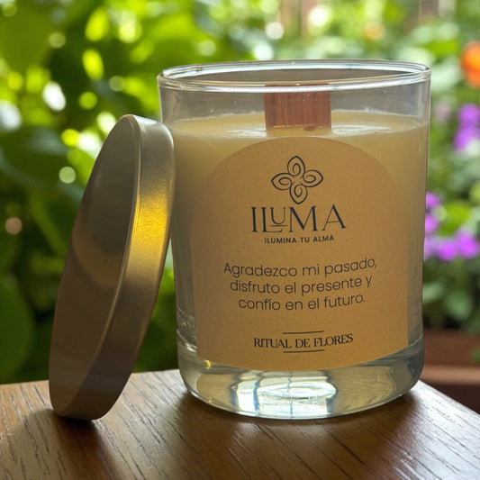 Vela con esencia de RITUAL DE FLORES