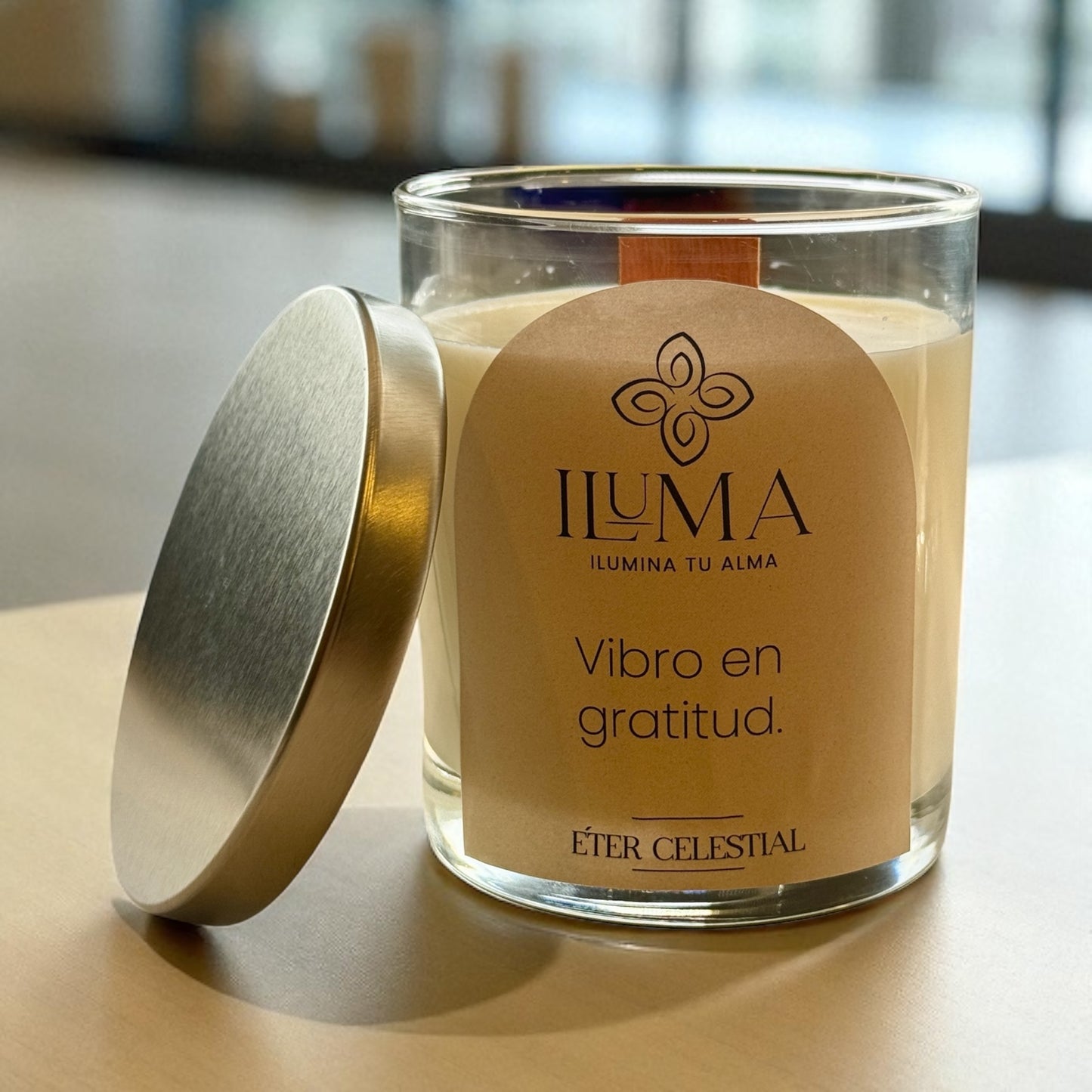 Vela con esencia de ÉTER CELESTIAL.