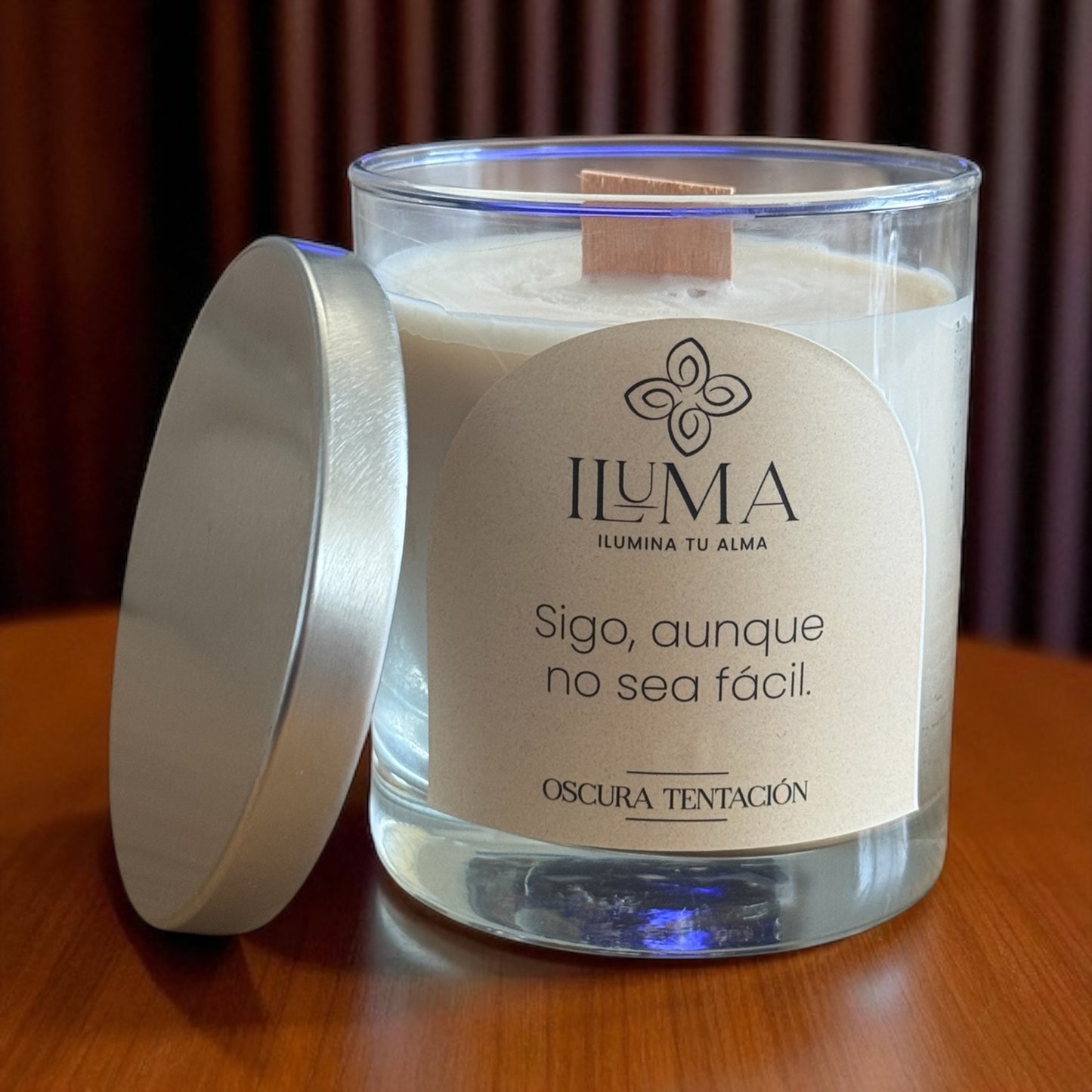 Vela con esencia de OSCURA TENTACION.