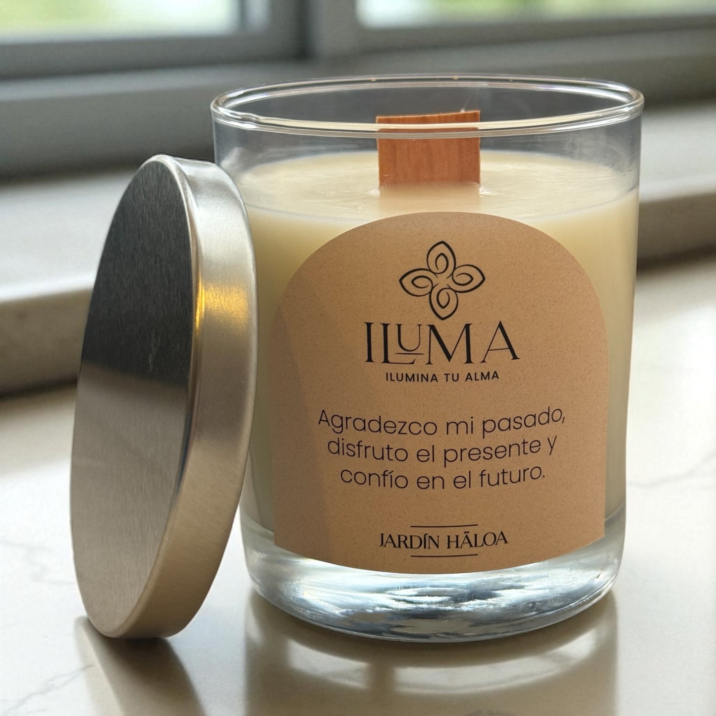 Vela con esencia de JARDÍN HÃLOA