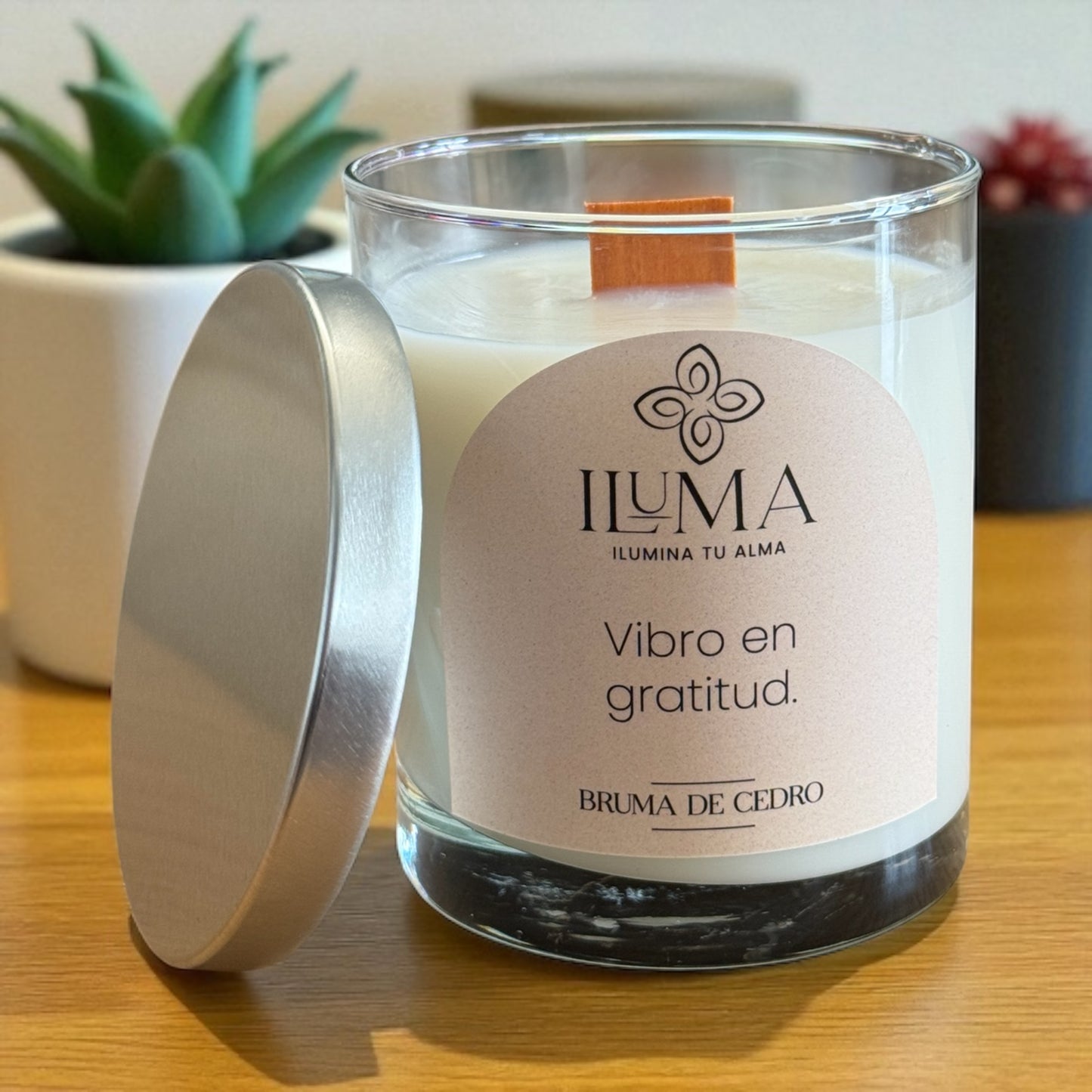 Vela con esencia de BRUMA DE CEDRO