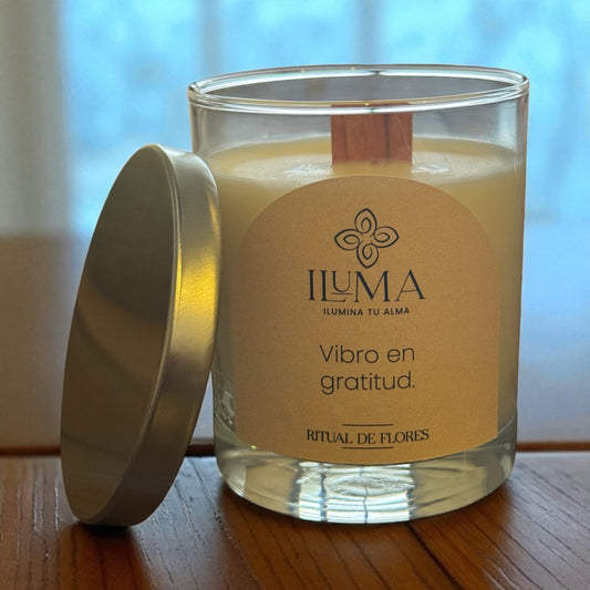 Vela con esencia de RITUAL DE FLORES