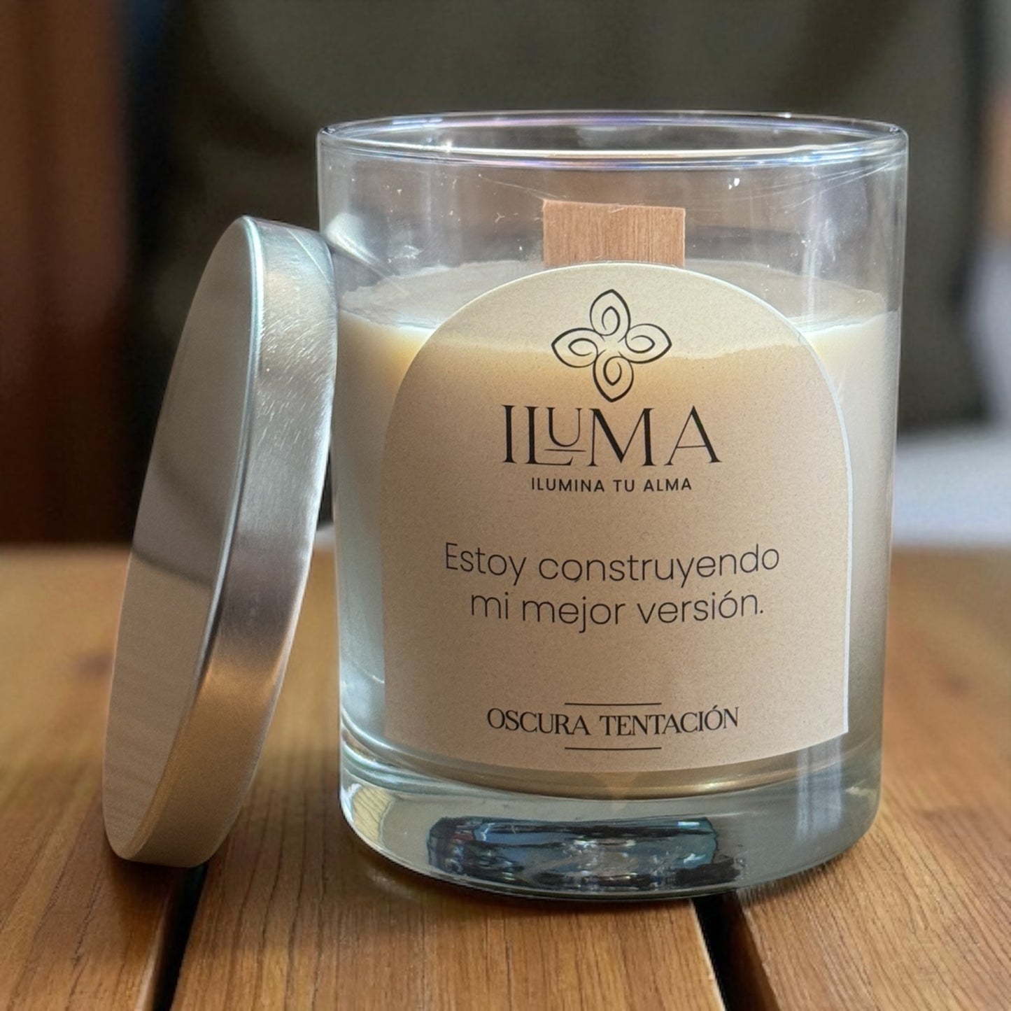 Vela con esencia de OSCURA TENTACION.